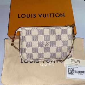 BNIB Louis Vuitton Mini Pochette Accessourew DA